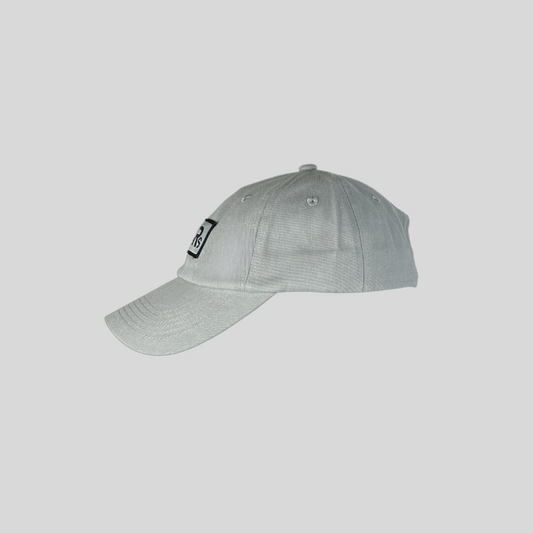 unisex gray cap, with comfort and flexibility, featuring an adjustable strap